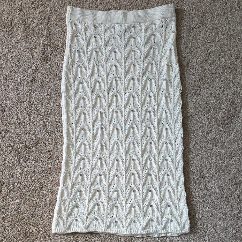 Chic White Knit Pencil Skirt
